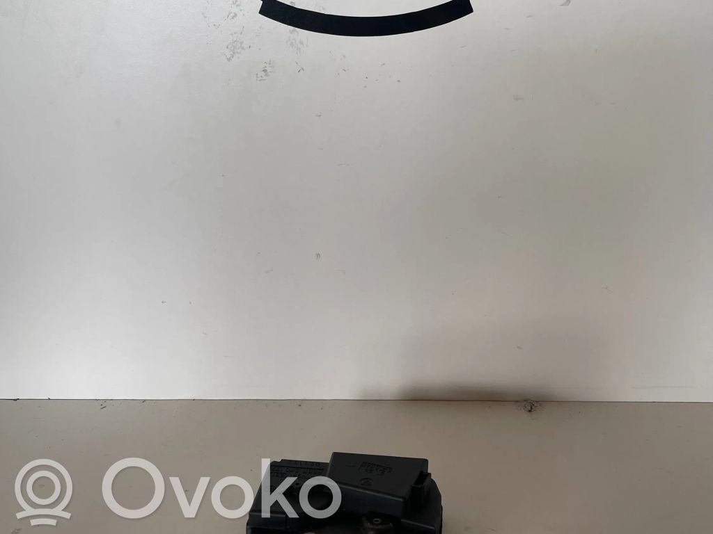 BMW 3 E46 Spyna galinio stiklo 