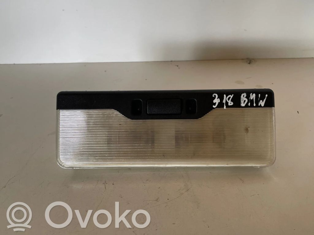 BMW 3 E46 Luz del asiento trasero 