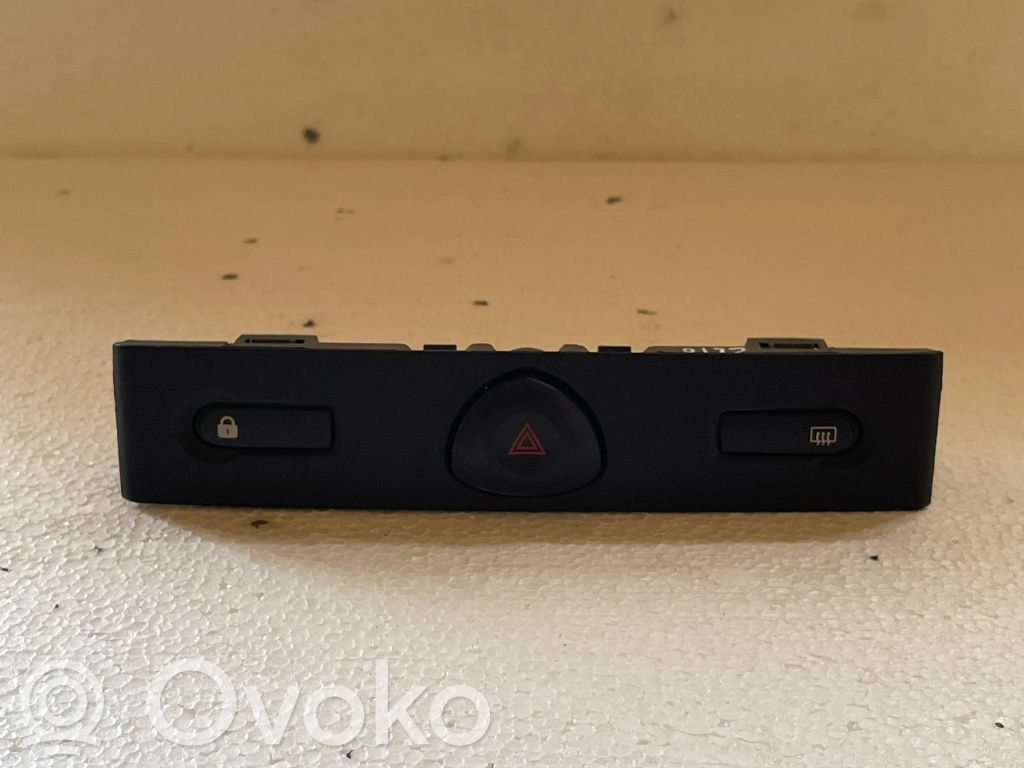 Renault Clio II Hazard light switch 