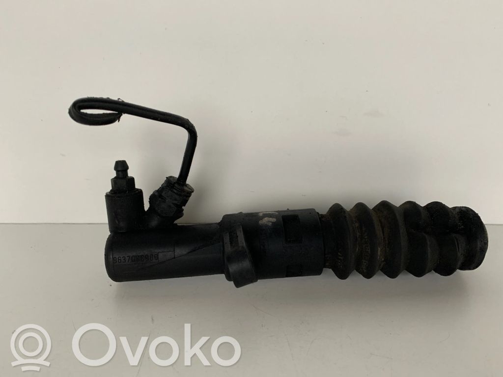 Citroen C4 I Kytkimen apusylinteri 