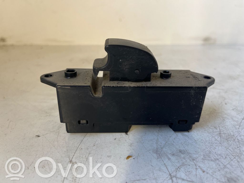 Electric window control switch   8608A062,C8DD603M,1877D1
