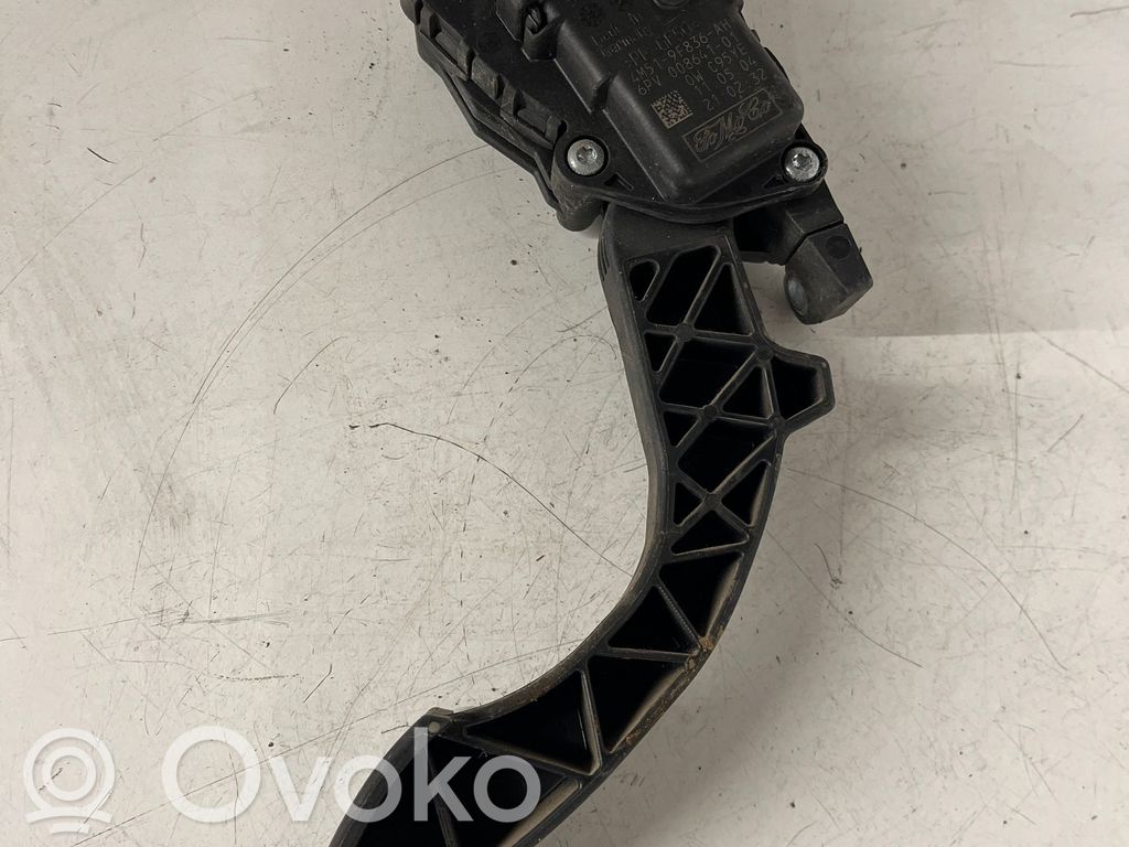 Volvo V50 Akceleratoriaus pedalas 