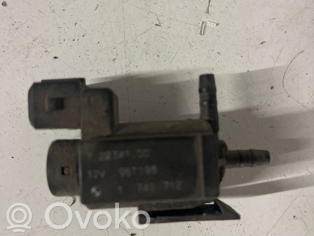 BMW 3 E46 Solenoid supapă turbosuflantă 