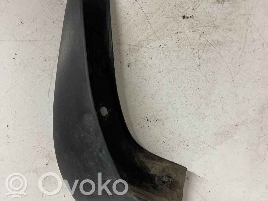 KIA Ceed Eturoiskeläppä 