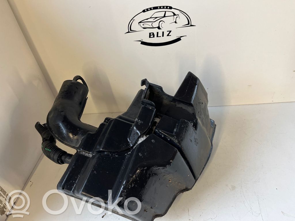 Volvo V50 Air filter box 