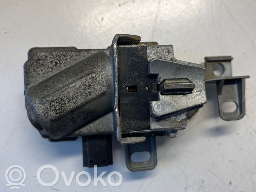 Volvo V50 Vairo užraktas 