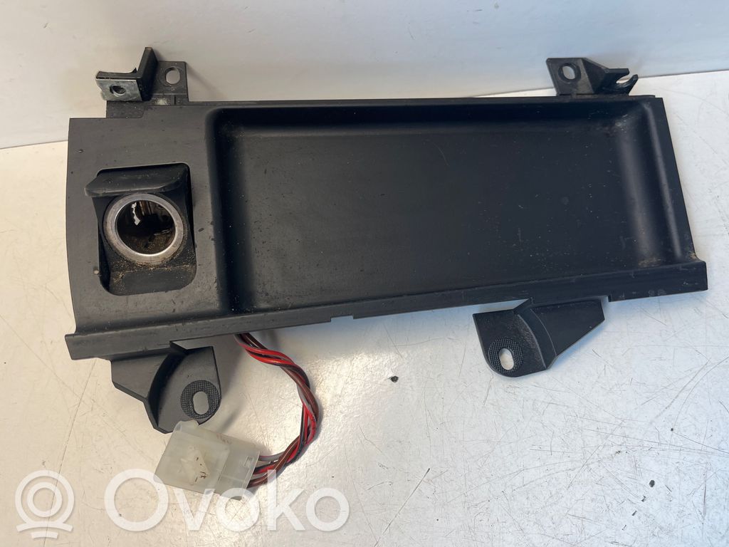 12 V Socket (front)   8159694