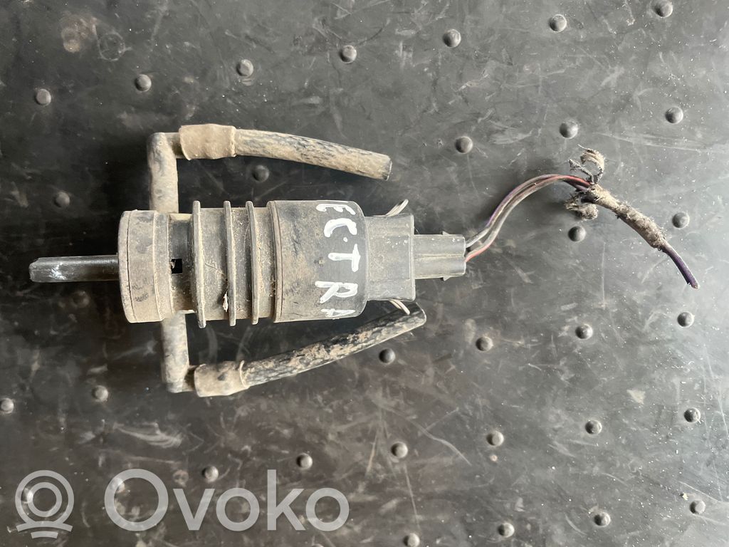 BMW 3 E46 Pompa spryskiwacza szyby przedniej / czołowej 