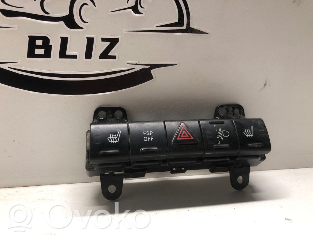Dodge Caliber Botón interruptor de luz de peligro 