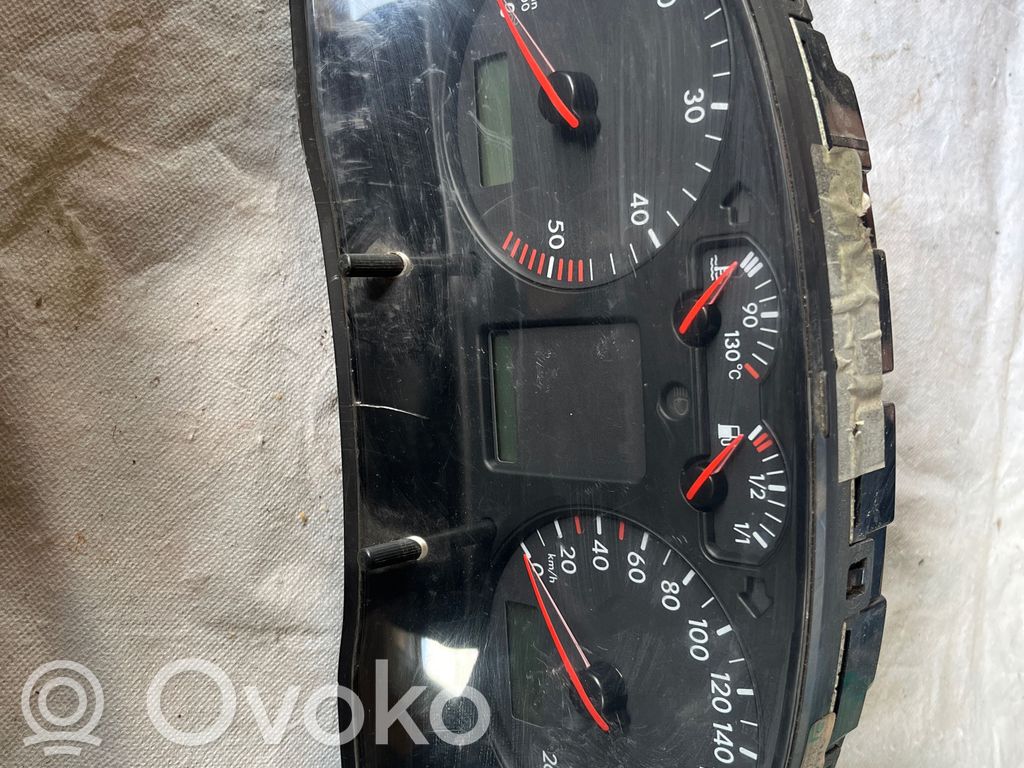 Volkswagen PASSAT B5 Spidometrs (instrumentu panelī) 