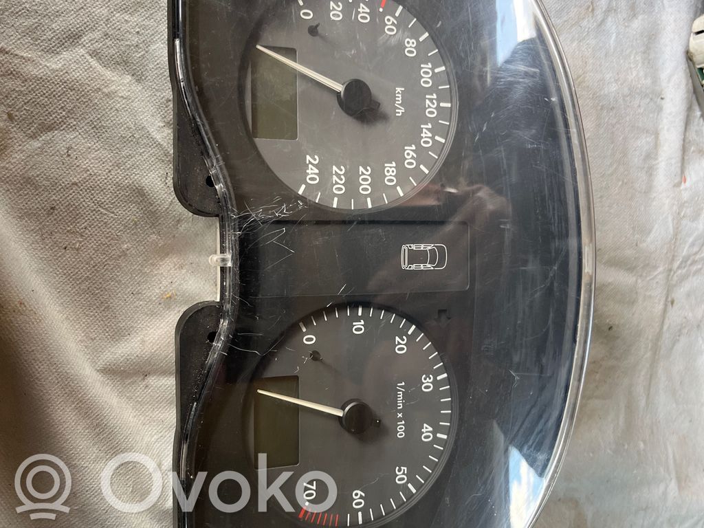 Volkswagen Sharan Speedometer (instrument cluster) 