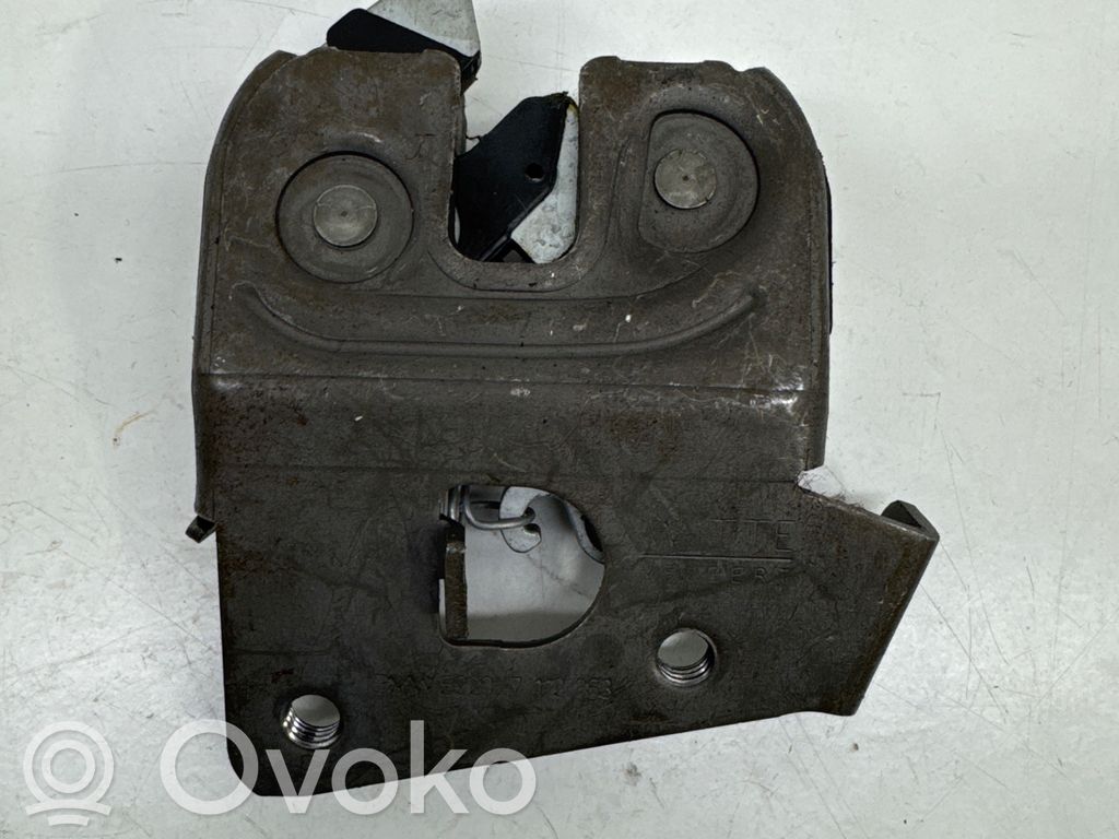 BMW 1 E81 E87 Seat back rest lock catch 