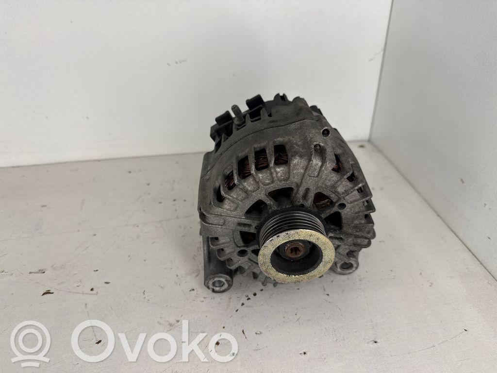 BMW 5 F10 F11 Generatorius 