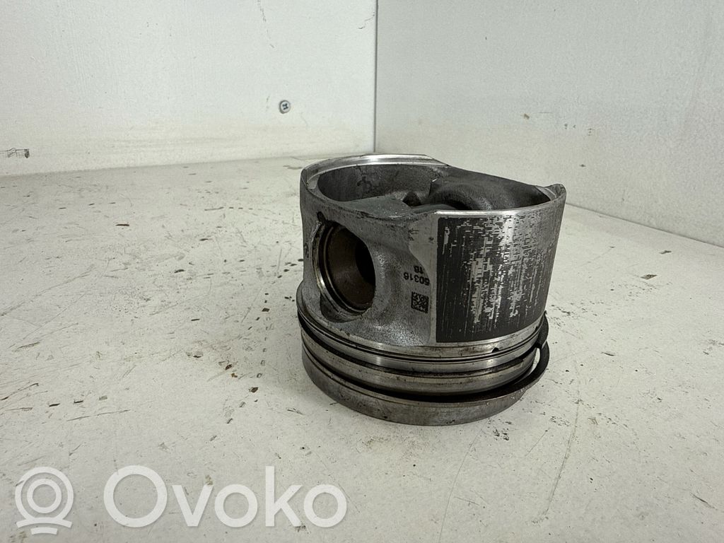 BMW 3 F30 F35 F31 Piston 