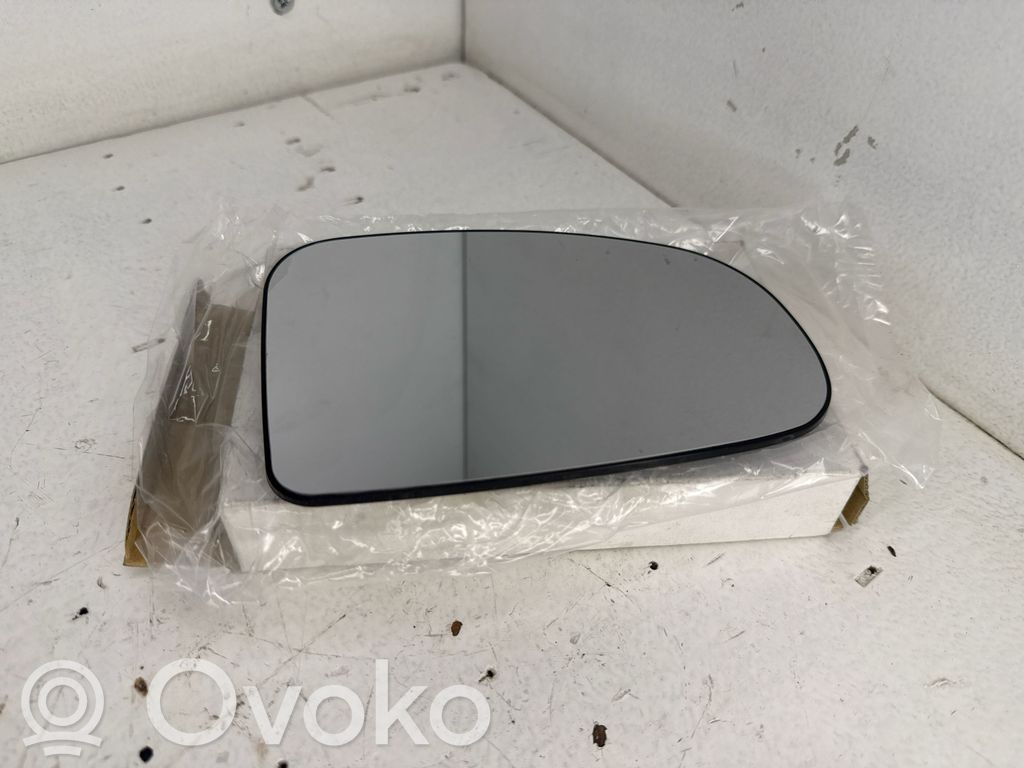 Toyota Prius (XW30) Spoguļa stikls 