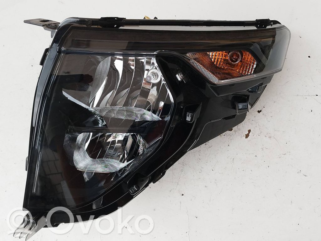 Ford Transit Courier II Headlight/headlamp 