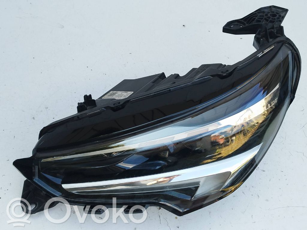 Opel Corsa F Priekinis žibintas 