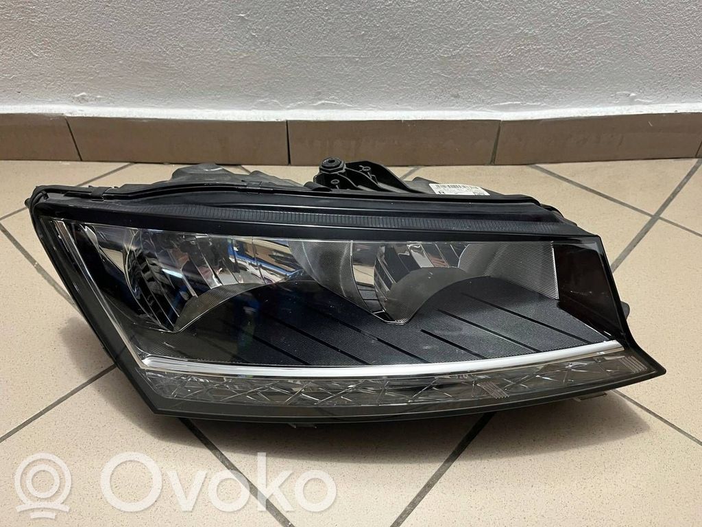 Skoda Fabia Mk3 (NJ) Faro/fanale 