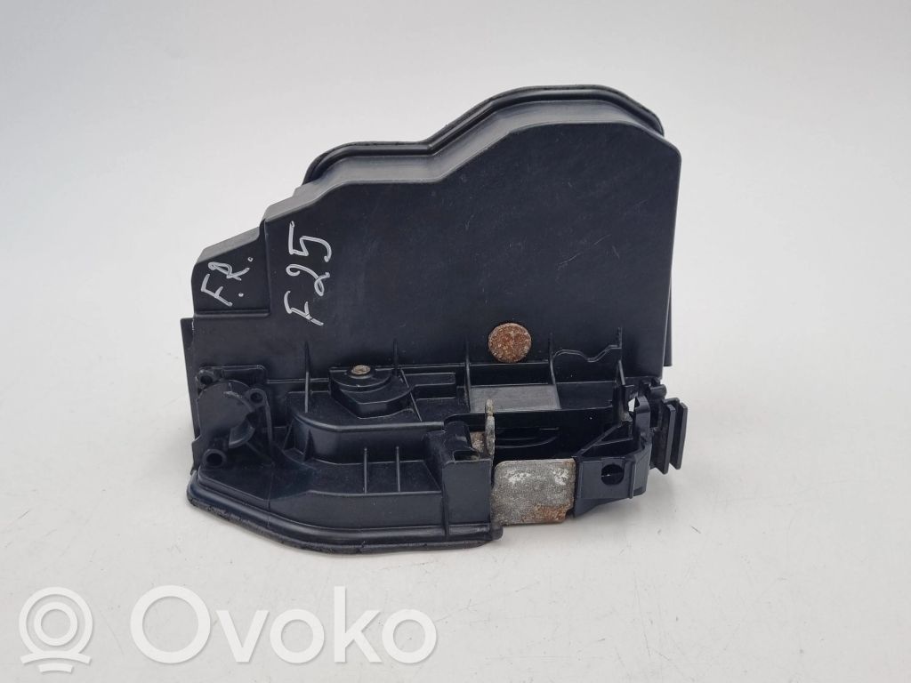BMW X3 F25 Zamek drzwi przednich 