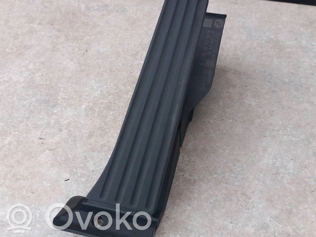 Accelerator throttle pedal   6770935,12037310,6PV00937920