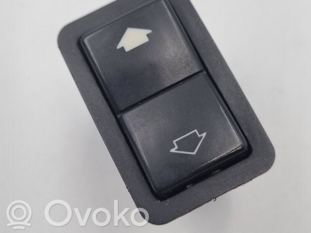 Electric window control switch   8368932,61318368932
