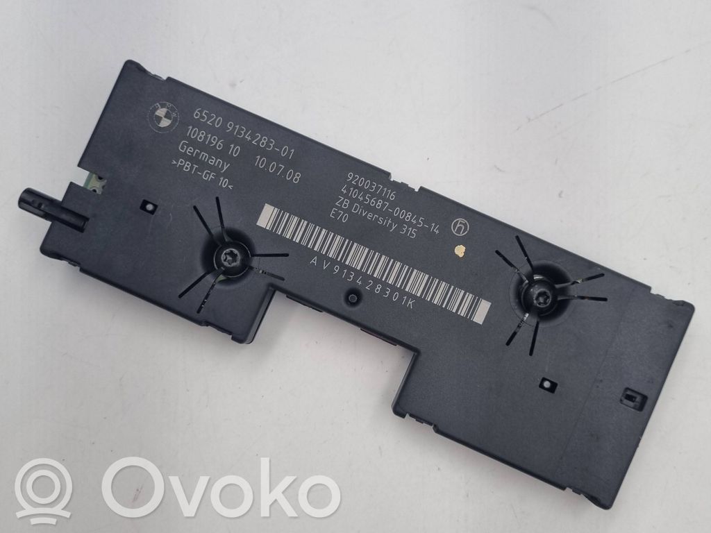 BMW X5 E70 Aerial antenna amplifier 