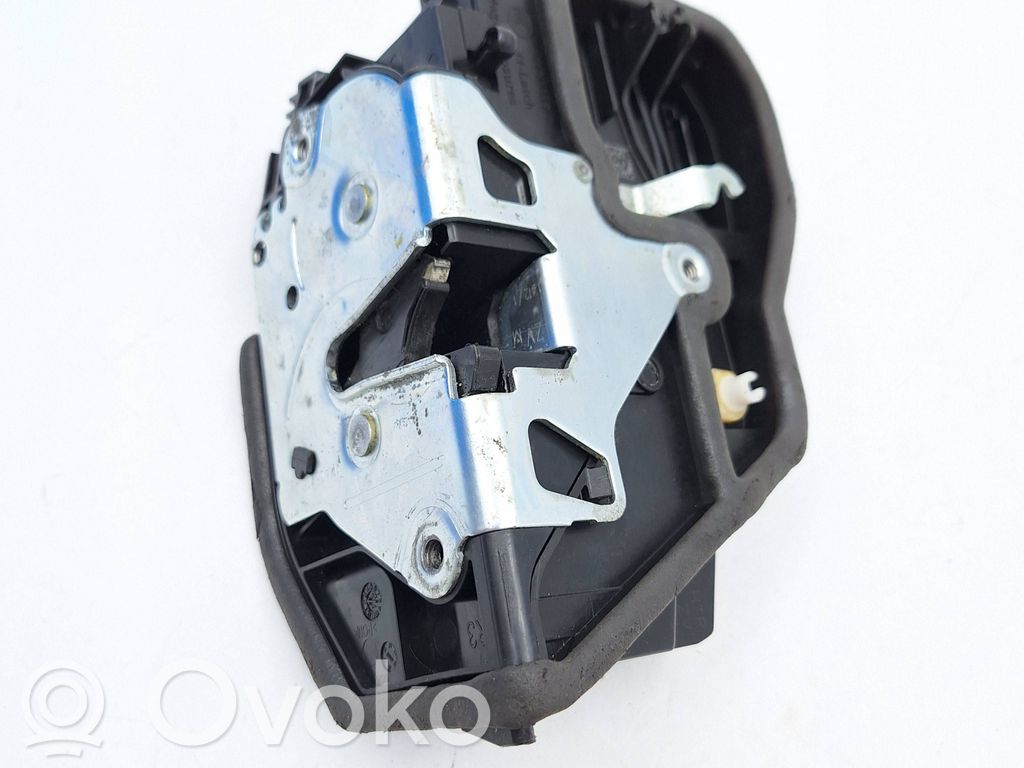 BMW X3 F25 Rear door lock 