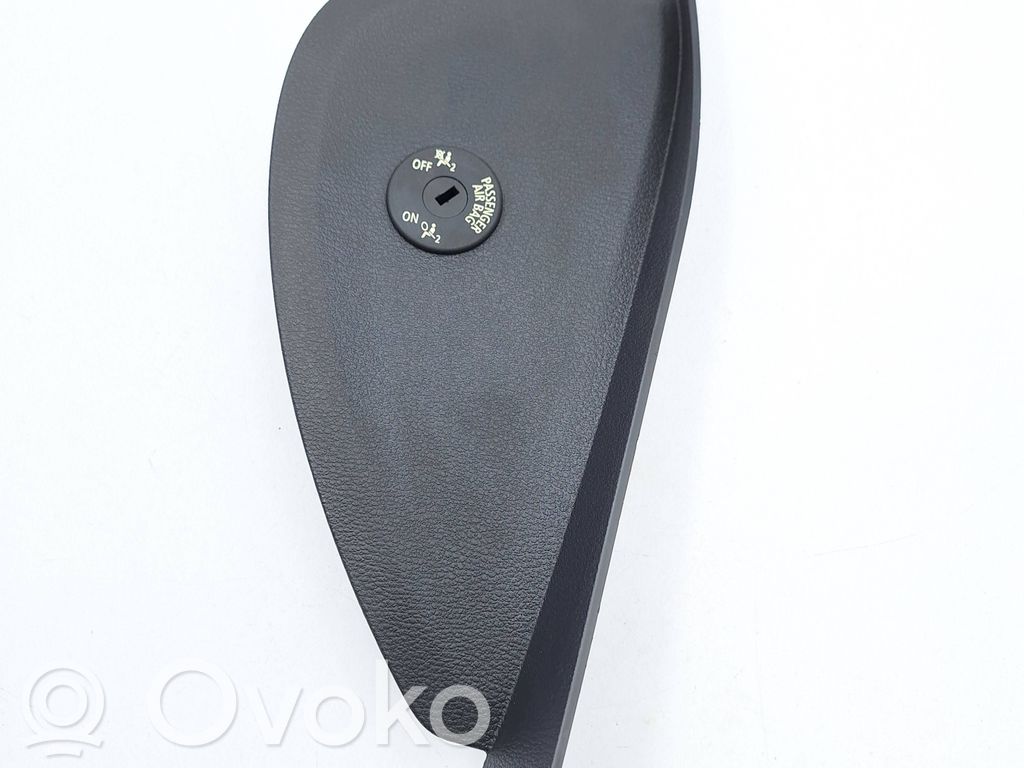 Dashboard side end trim   773201,6958800,0113642,0116465,6958801
