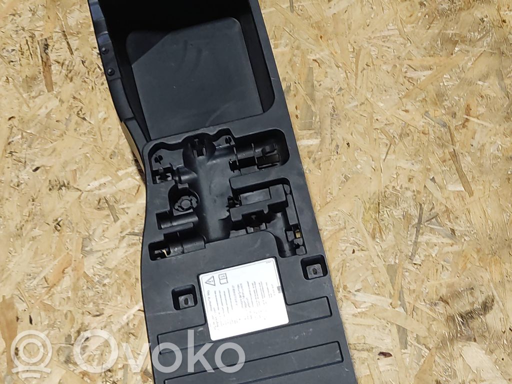 BMW X6 E71 Kita bagažinės apdailos detalė 