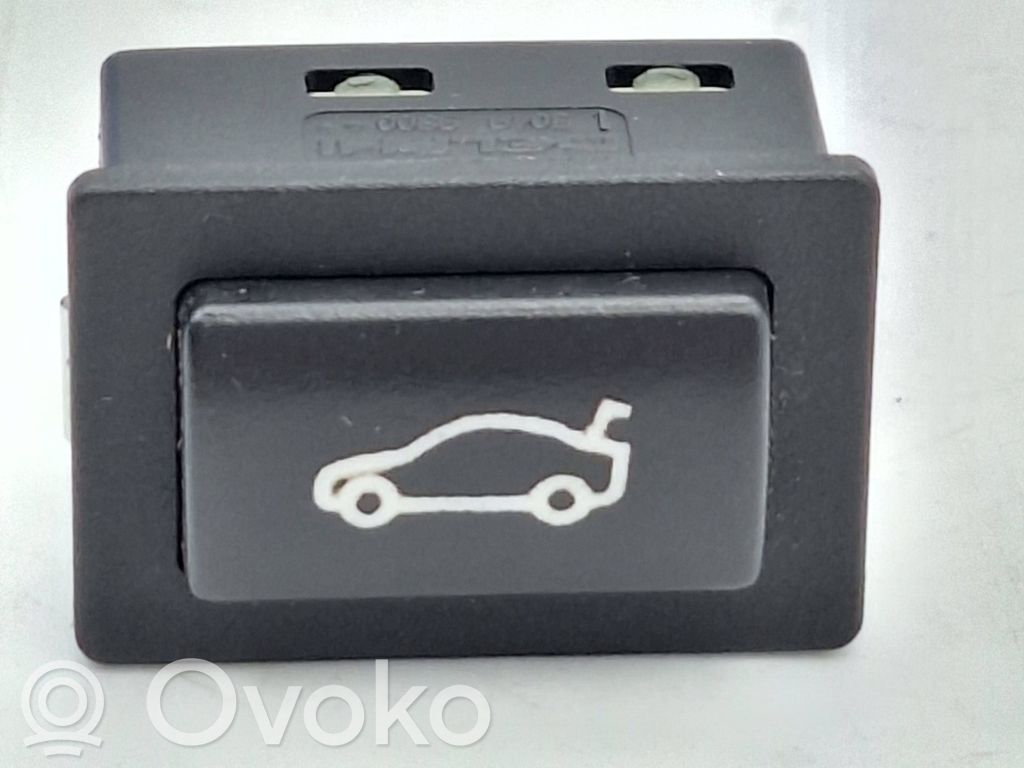BMW 5 F10 F11 Tailgate opening switch 