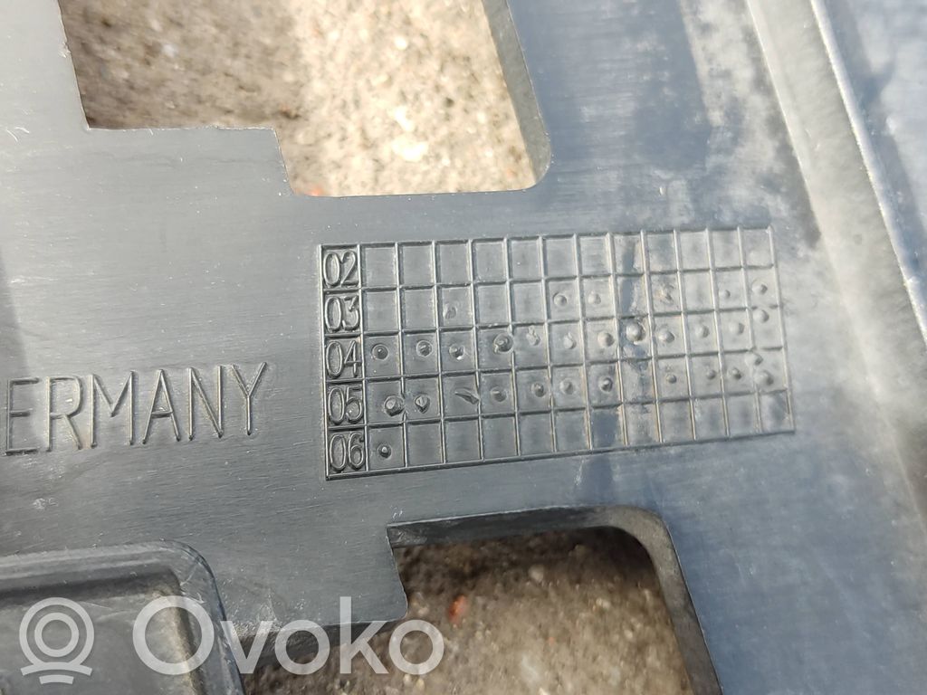 BMW X3 E83 Front bumper lower grill 