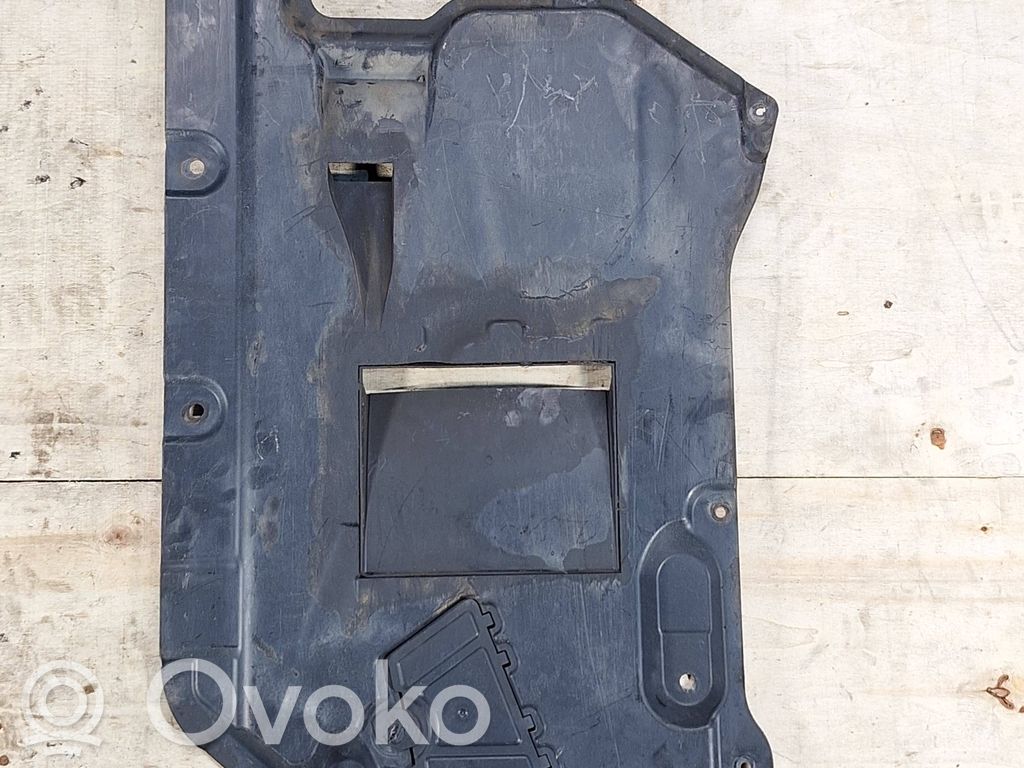 Center/middle under tray cover   7164156,74850610,PGZ2,51757164156