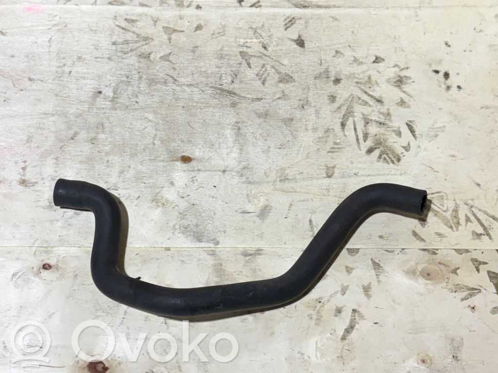 Caurulīte (-es) / šļūtene (-es)   8385294,64218385294