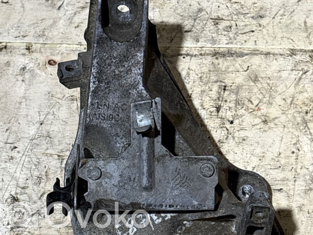 BMW 3 E90 E91 Engine mounting bracket 