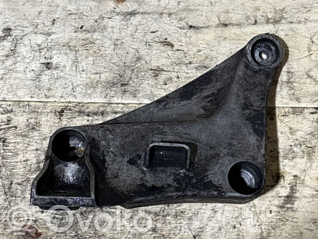 Soporte de montaje del motor (Usadas)   6750441,22116750441,1097151,22111097151