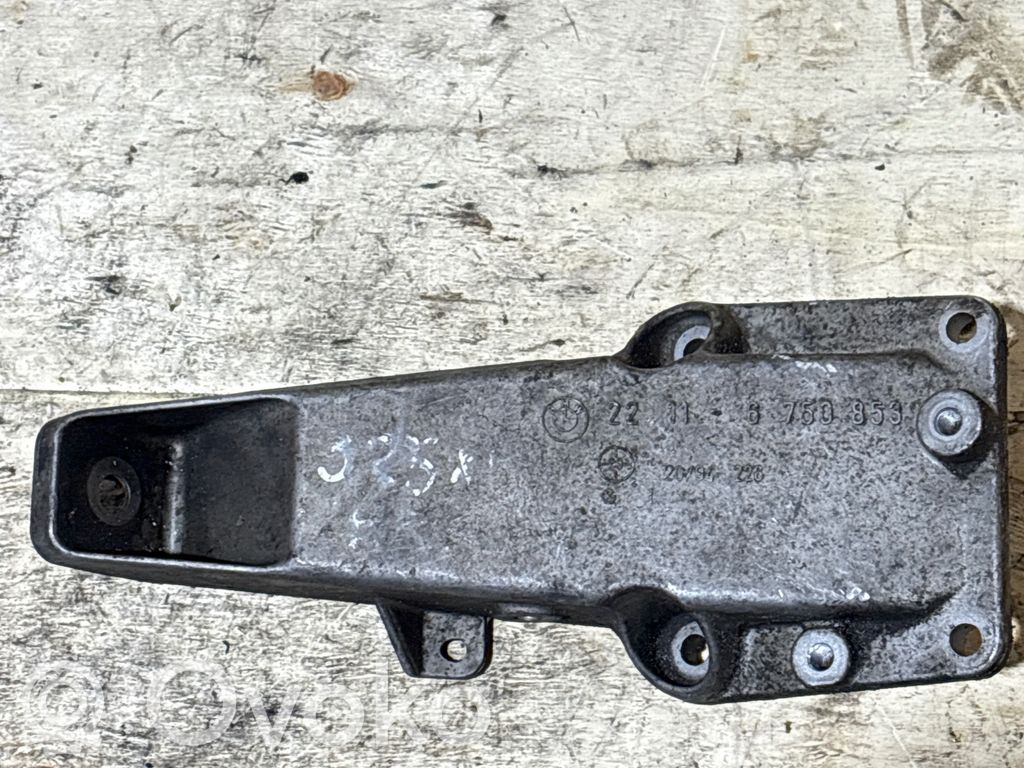 BMW 3 E46 Engine mounting bracket 