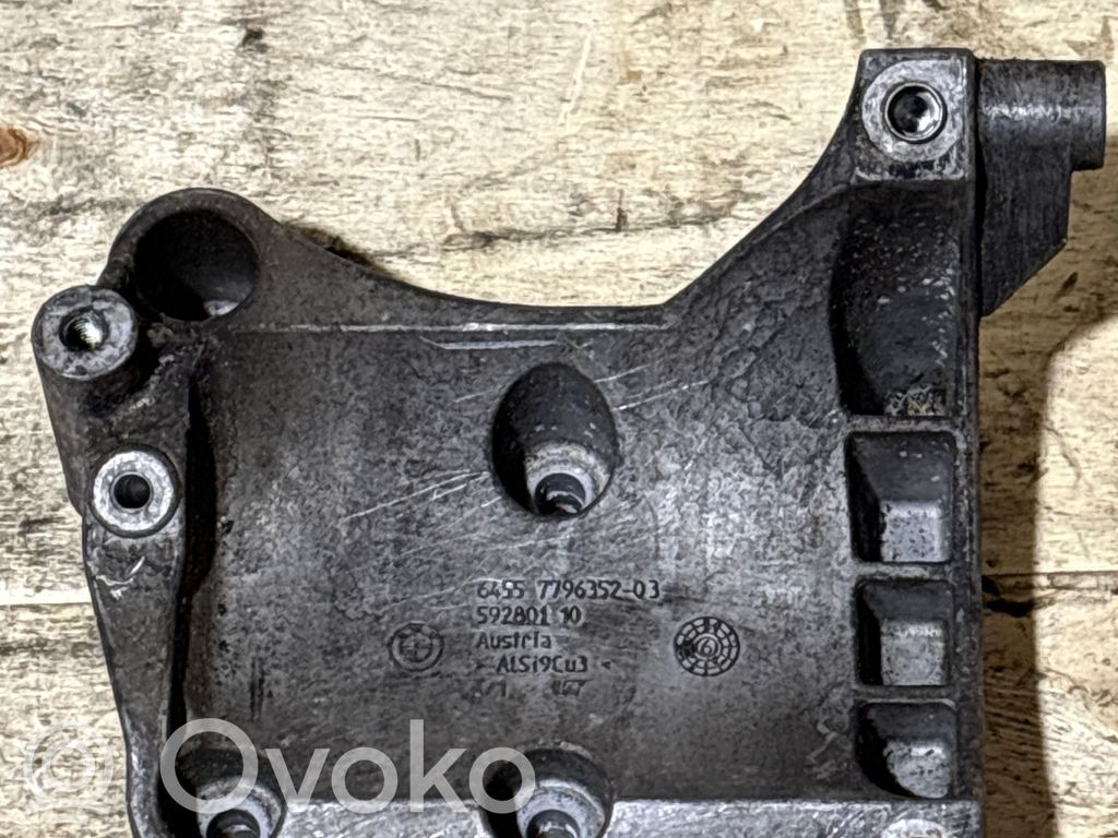 BMW 3 E90 E91 A/C compressor mount bracket 