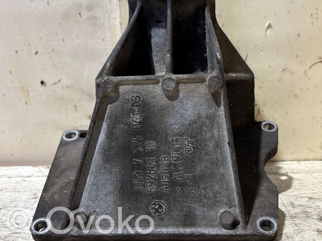 BMW 3 E90 E91 Driveshaft support bearing bracket 