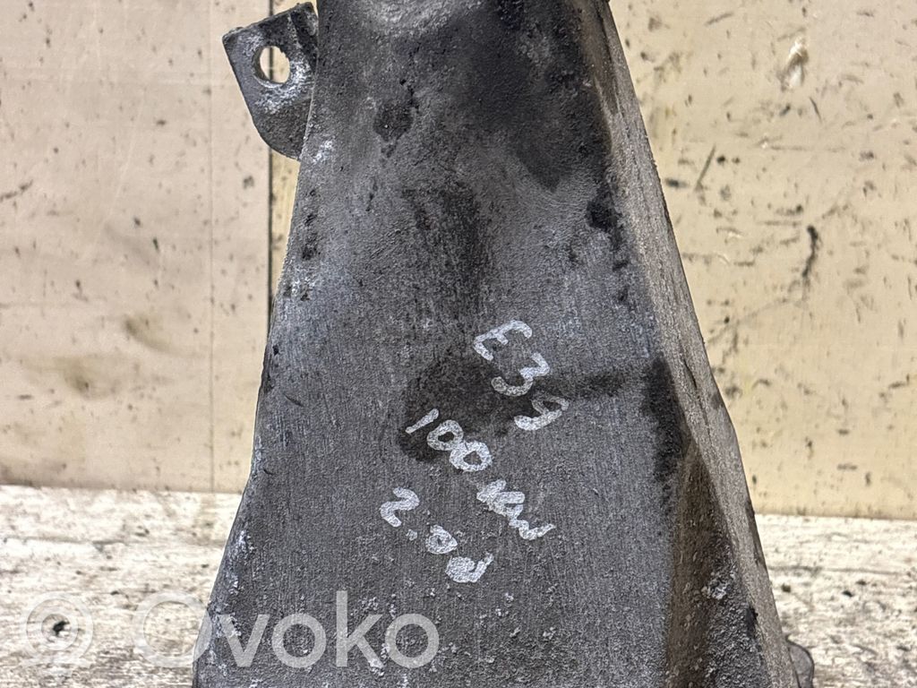 BMW 5 E39 Engine mounting bracket 