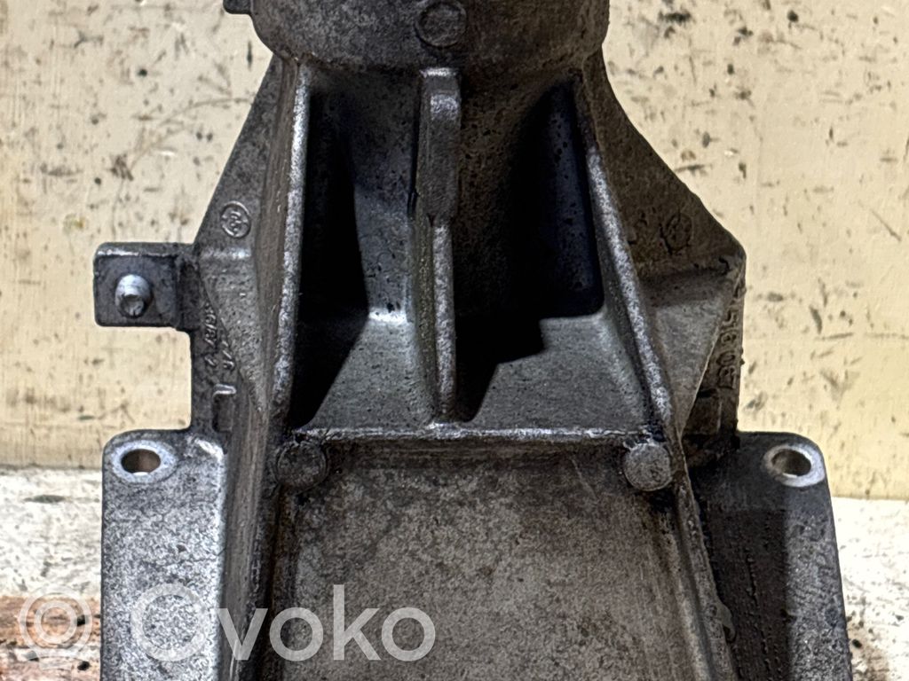 BMW X3 E83 Driveshaft support bearing bracket 