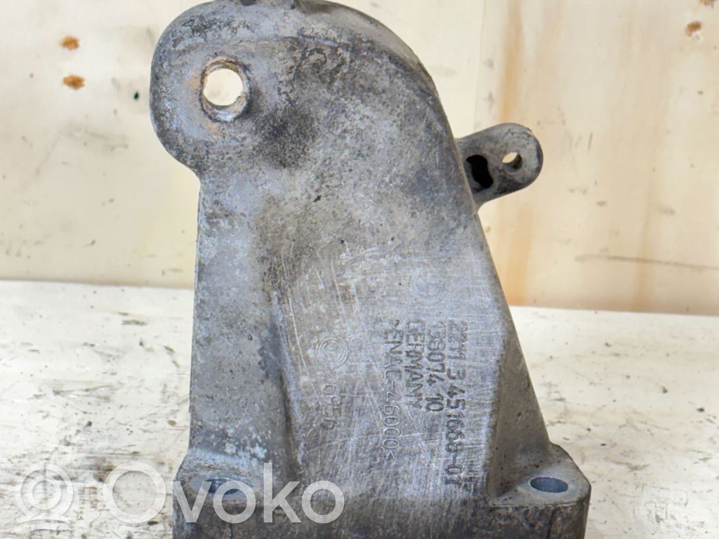 Engine mounting bracket   3451667,3451668,22113451667,22113451668