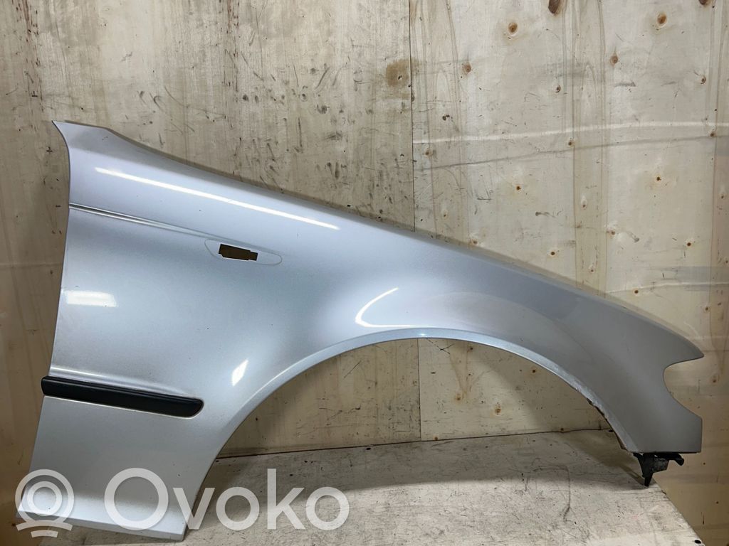 BMW 3 E46 Sparnas 