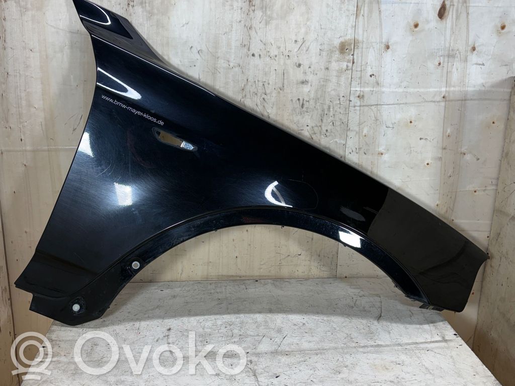BMW X3 E83 Sparnas 