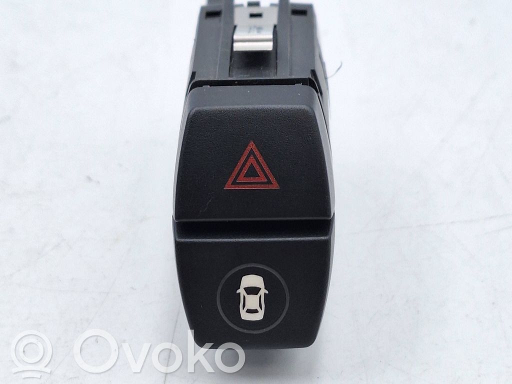 BMW 2 F45 Botón interruptor de luz de peligro 