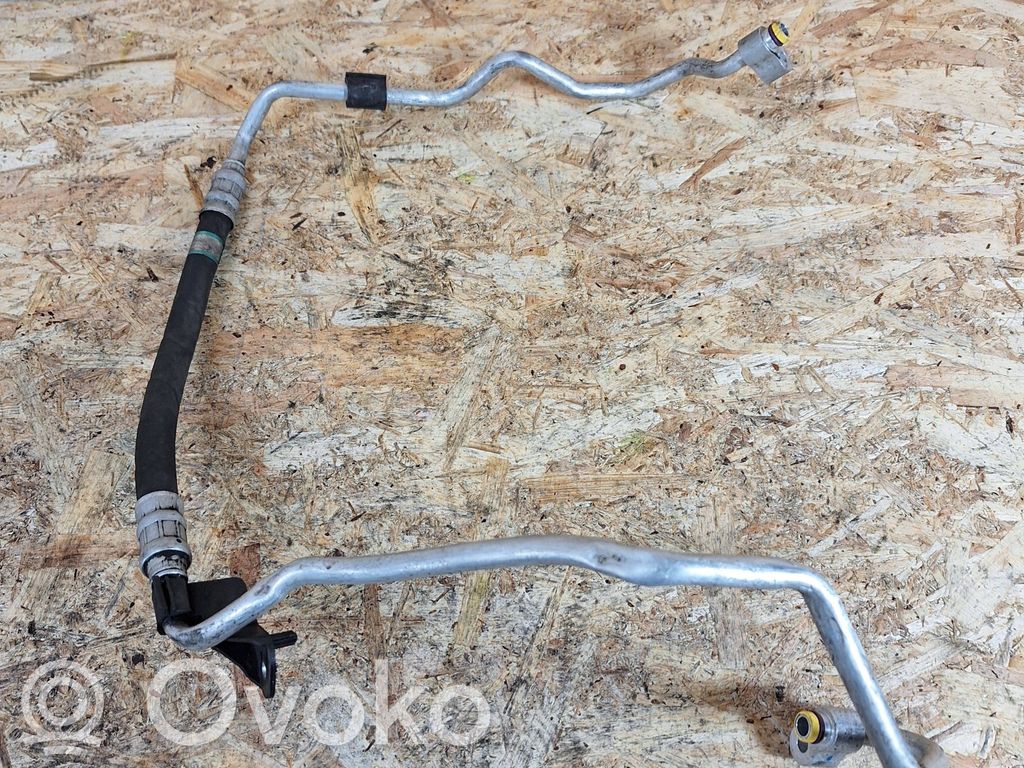 BMW X1 E84 Air conditioning (A/C) pipe/hose 