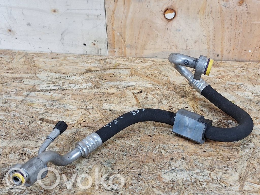 BMW X1 E84 Ilmastointilaitteen putki (A/C) 