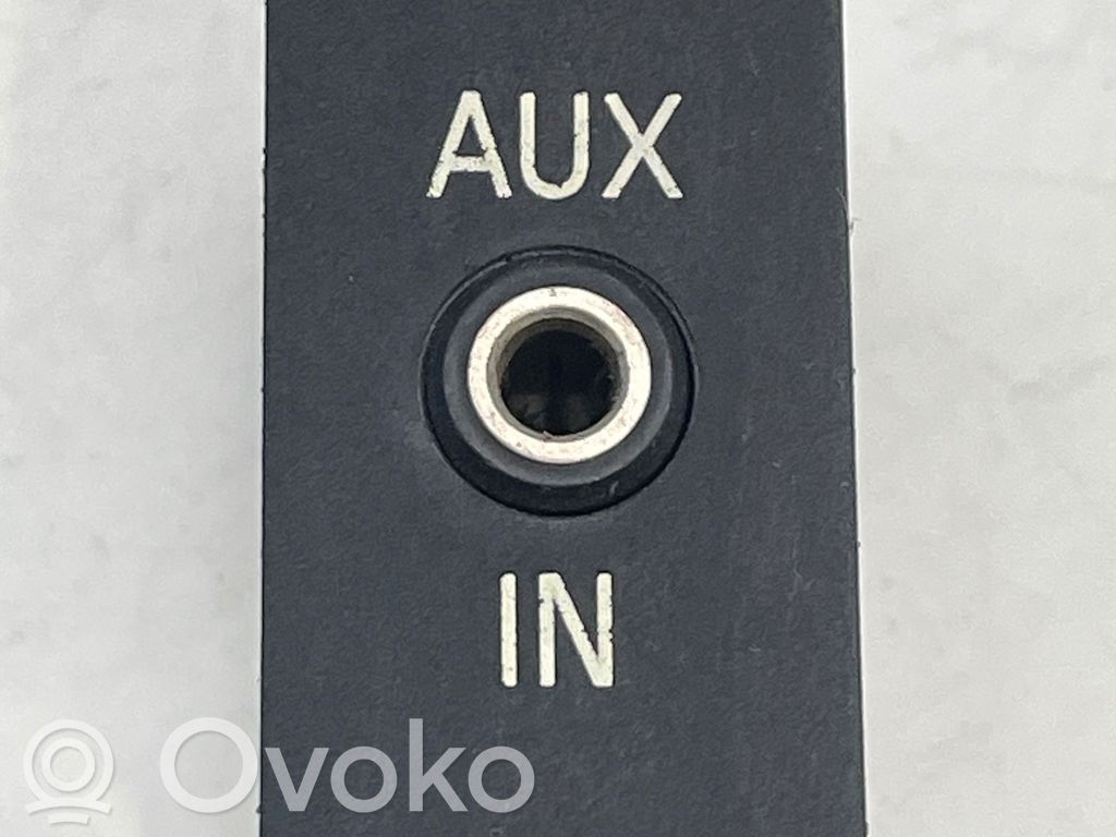 BMW 5 F10 F11 AUX in-socket connector 
