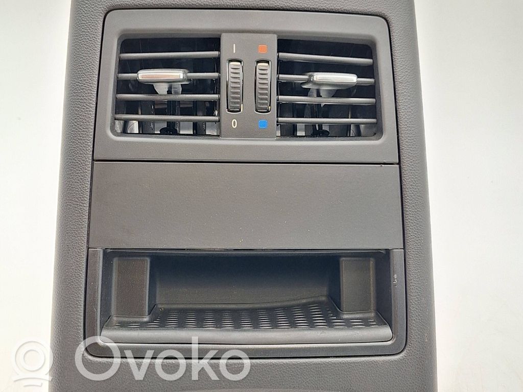 Rear air vent grill   7129556,7129531,64227129556,51167129531