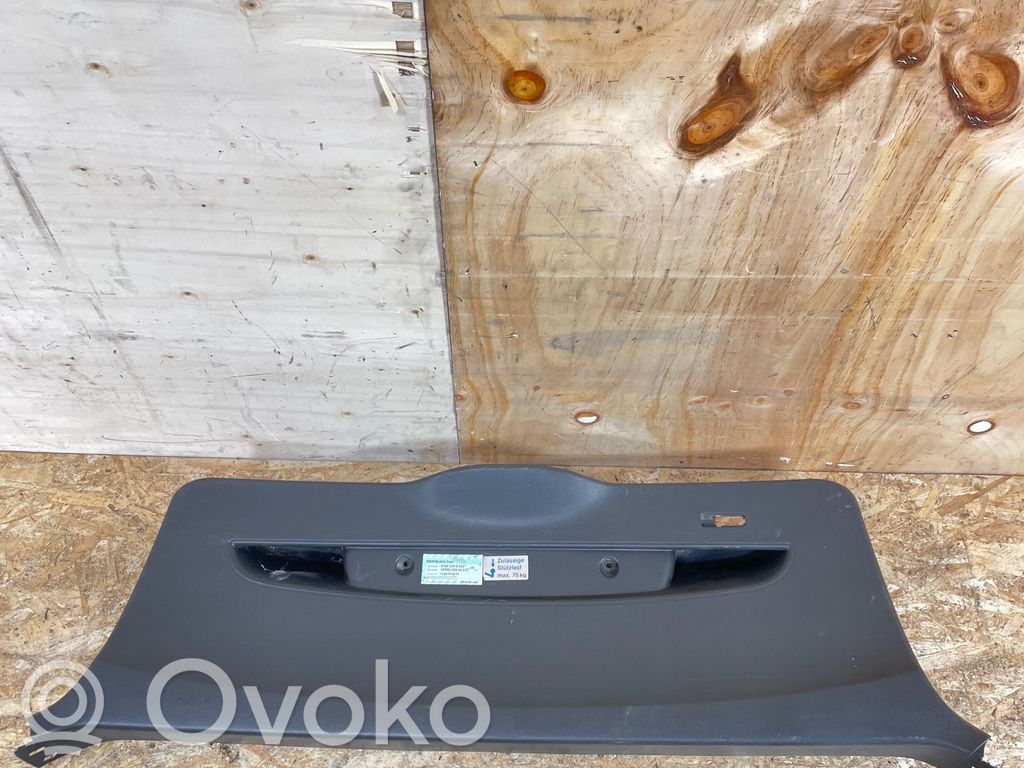 BMW 1 E81 E87 Apdaila galinio dangčio 