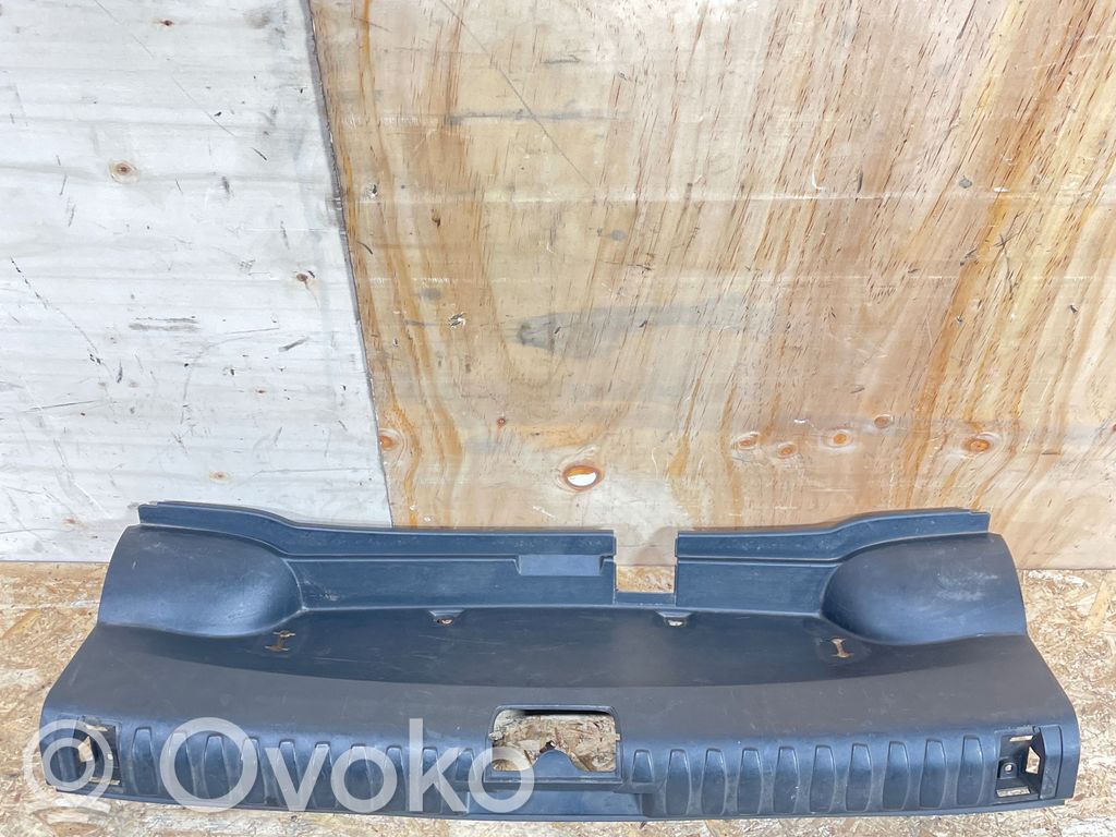 Bagažinės slenksčio apdaila   7123335,51477123335
